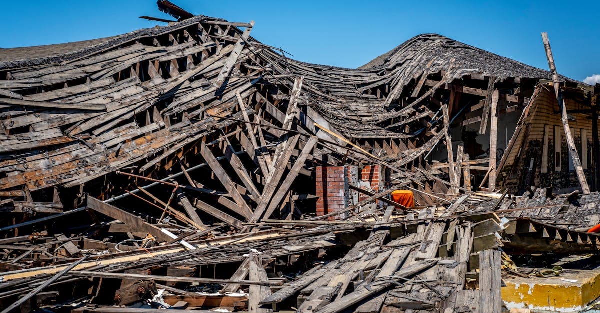 Cover Image for Hurricane Deductible for Condo Owners: How It Applies to Your HO-6 Policy