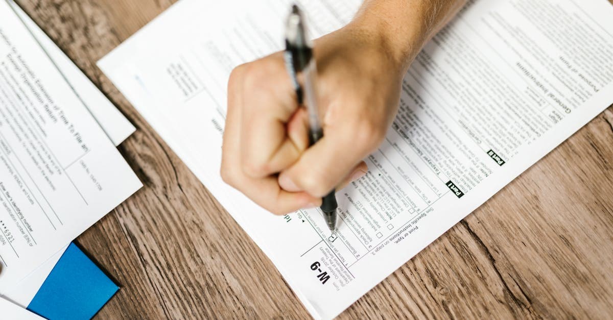 Using a Trust as Your Life Insurance Beneficiary: Benefits and Process